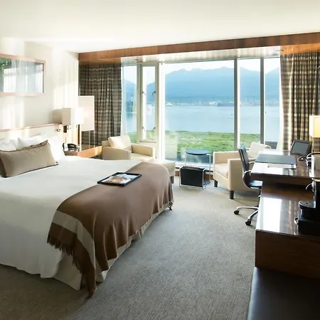 Fairmont Pacific Rim Hotel Vancouver Exterior photo