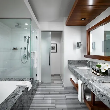 Fairmont Pacific Rim Hotel Vancouver Exterior photo